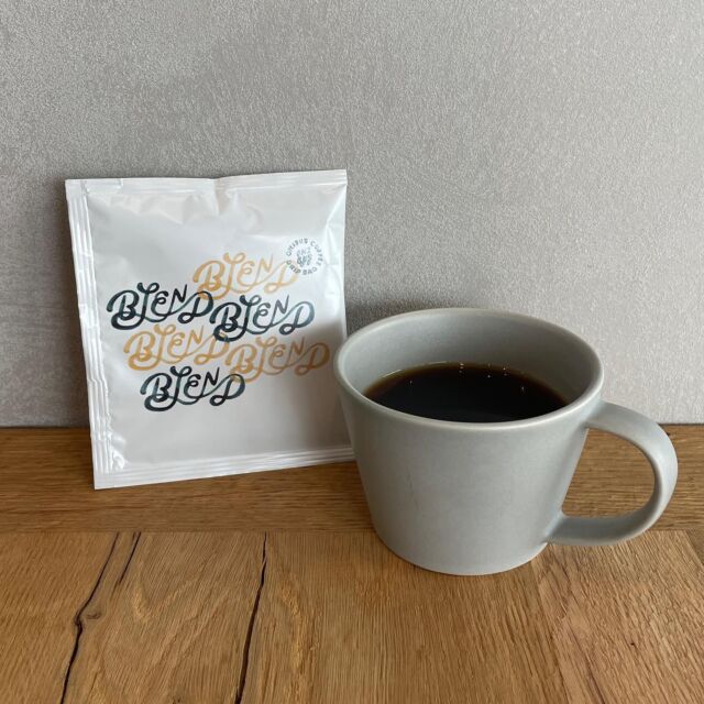 .

ONIBUS BLENDの
DRIP BAGの取扱始めました☕️

お家で気軽にスペシャルコーヒーを
お楽しみ頂けます。

どなたにでも飲みやすく
クリーミーな口当たりと
チョコレートのような甘味が特徴です🌞

プレゼントや忙しい朝にも◎

#ドリップコーヒー #ドリップバッグ 
#福井カフェ#福井市カフェ#福井グルメ#福井テイクアウト#スペシャリティコーヒー蒼 #サンドイッチ#フルーツサンド#福井スイーツ#かためプリン#アイスオンプリン#コーヒーゼリー#カフェ併設の歯医者#カフェのように通える歯医者#CTS#シータス#ほっこり時間をあなたに